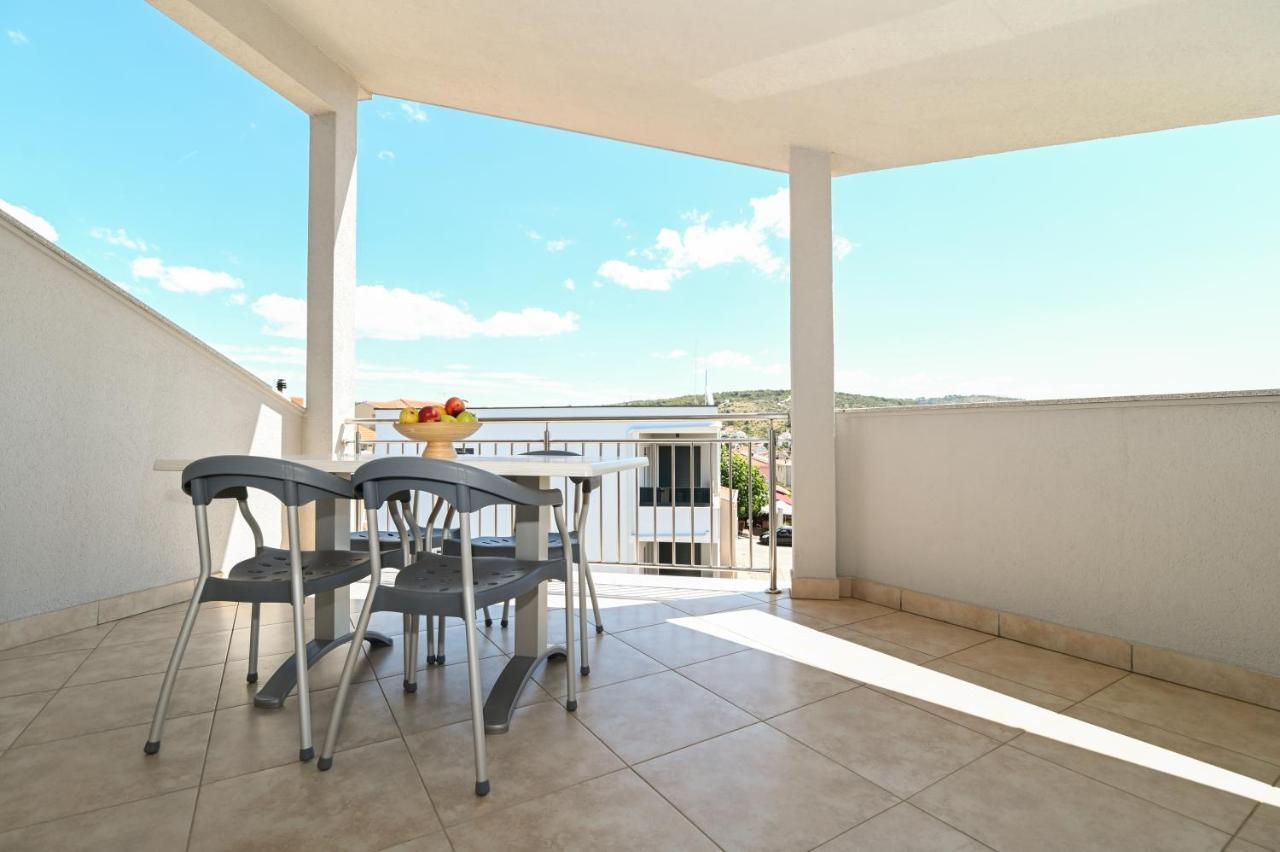 Apartmani Adria Trogir Exterior photo