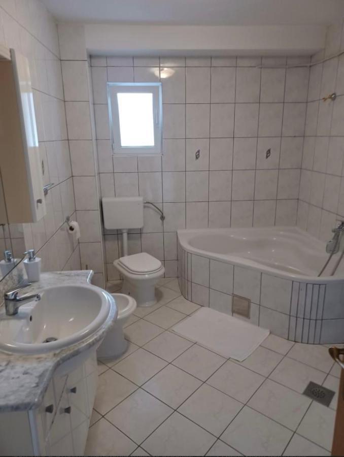 Apartmani Adria Trogir Exterior photo