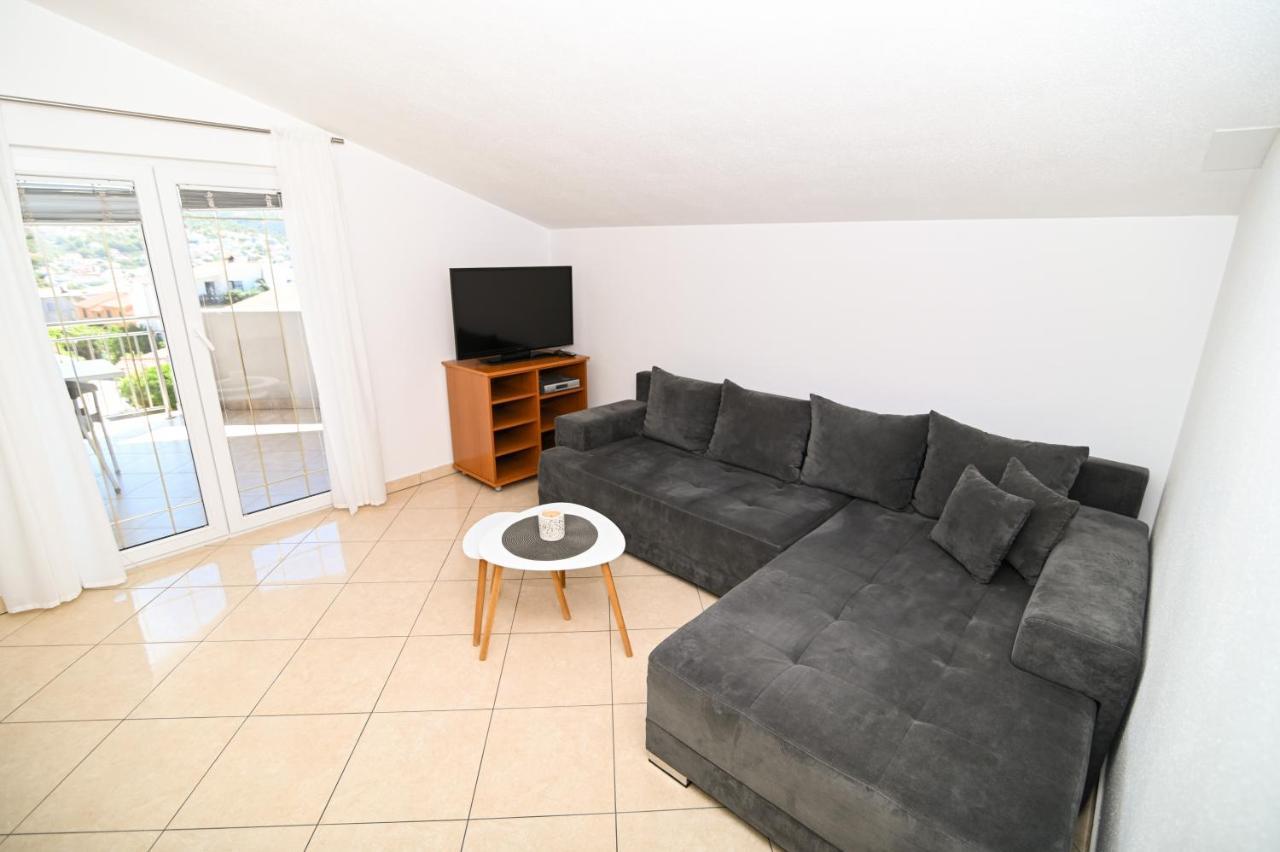 Apartmani Adria Trogir Exterior photo