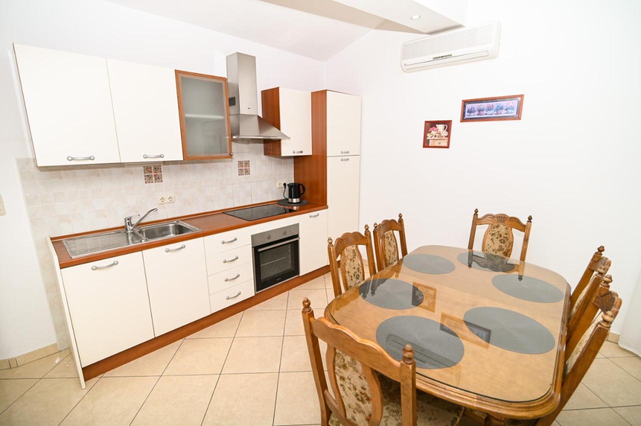 Apartmani Adria Trogir Exterior photo