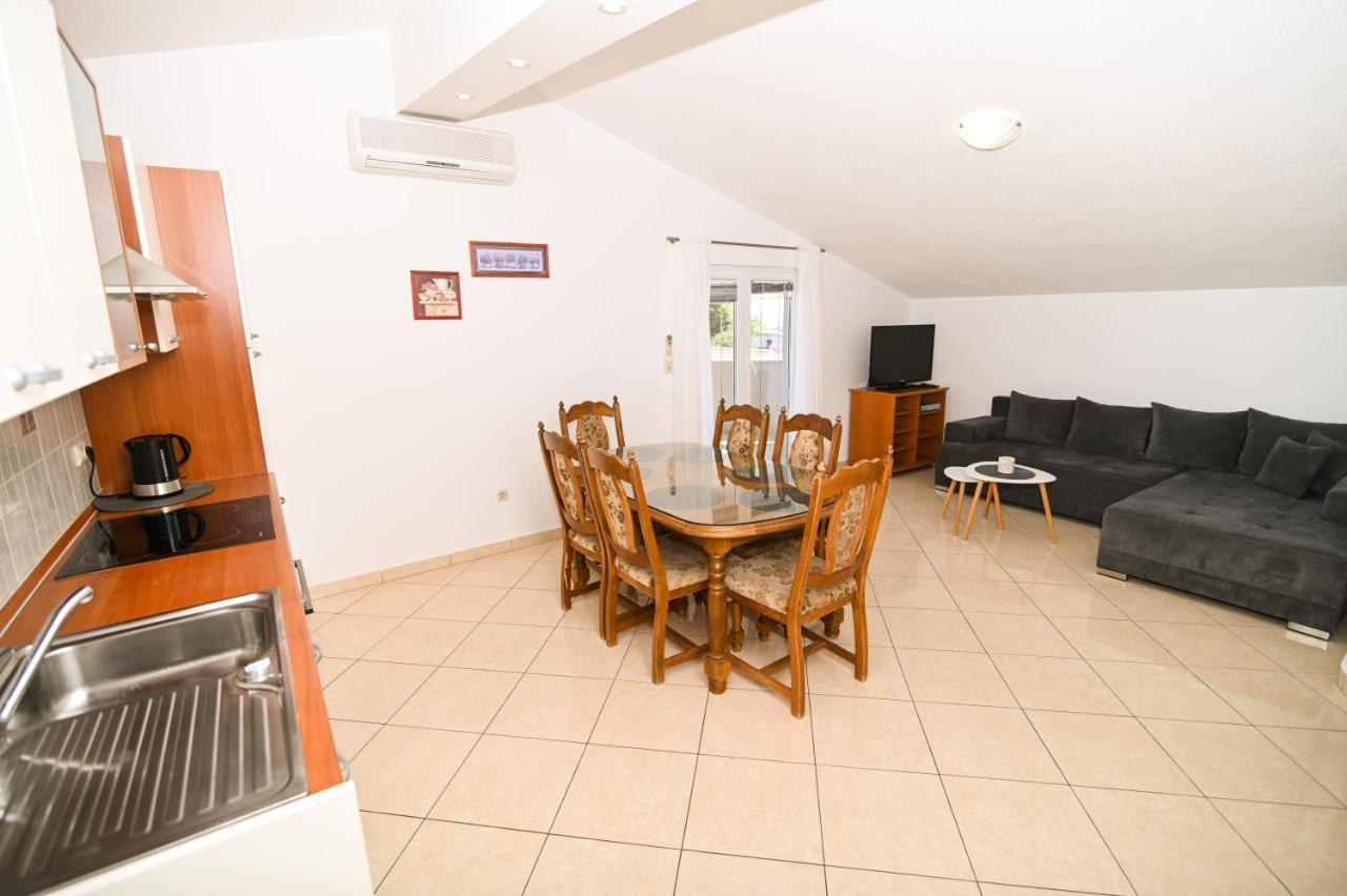 Apartmani Adria Trogir Exterior photo