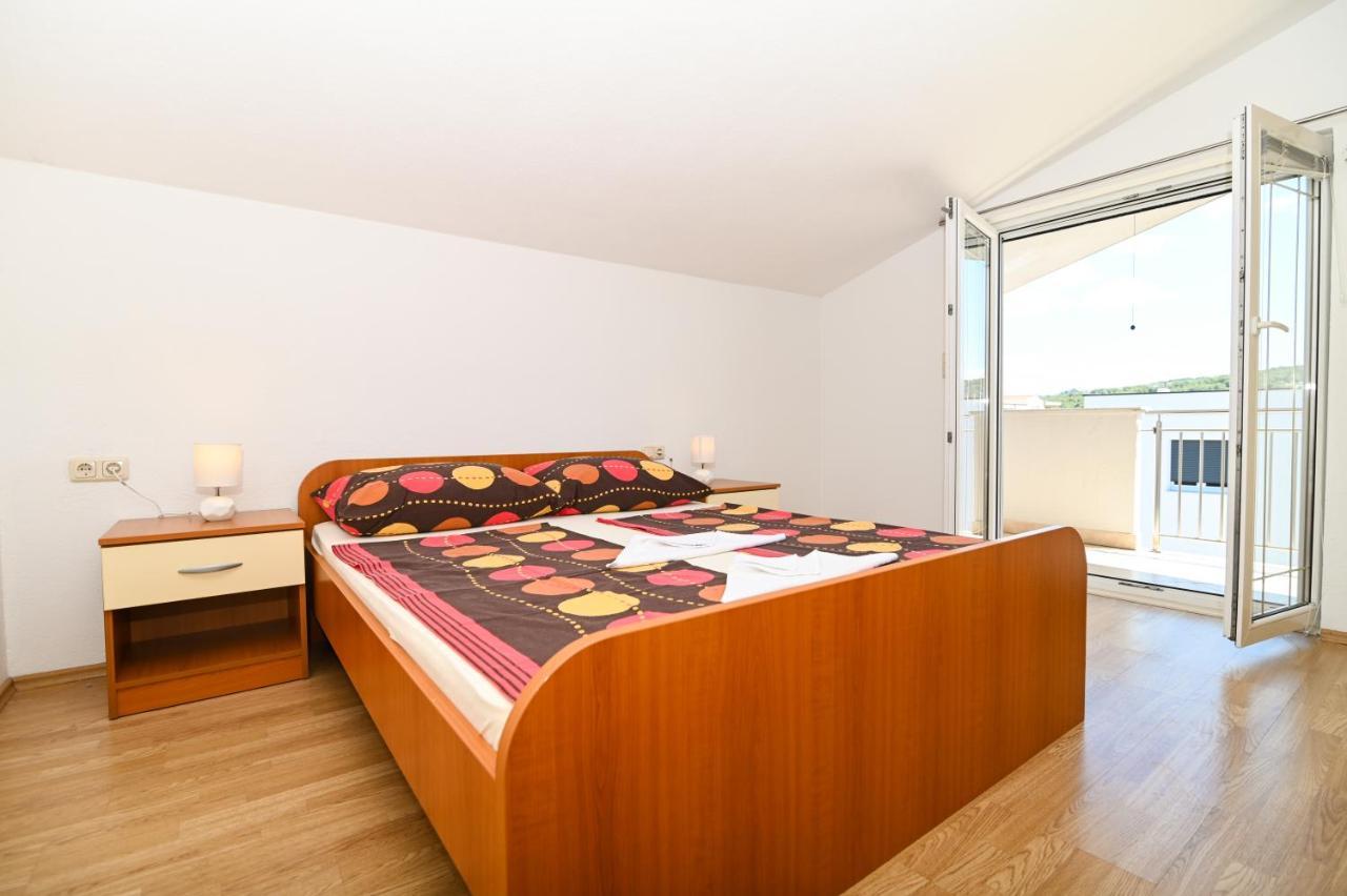 Apartmani Adria Trogir Exterior photo