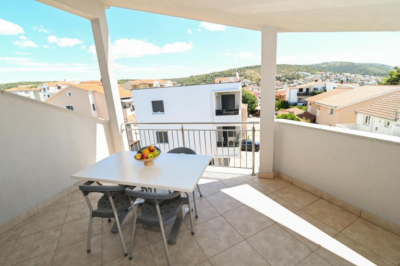 Apartmani Adria Trogir Exterior photo